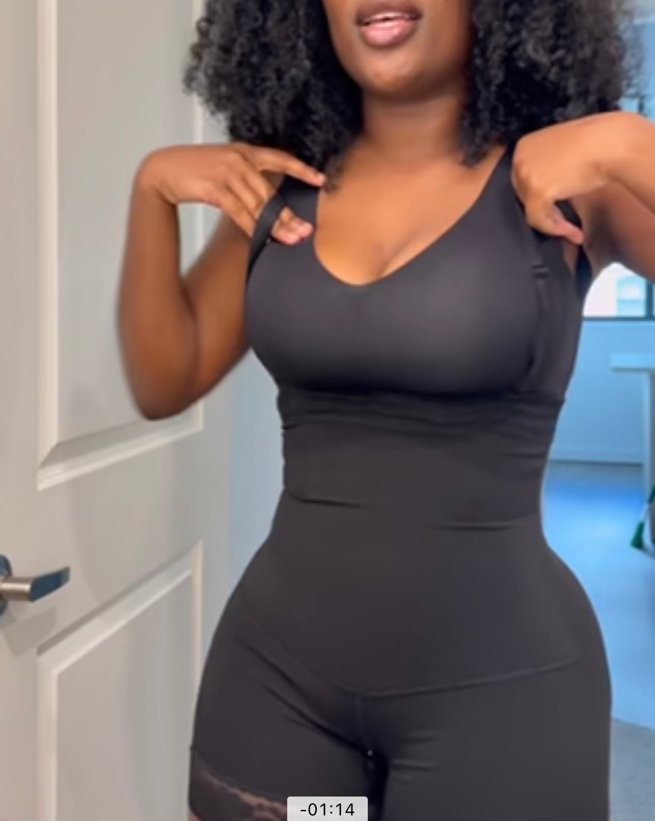 No Hook Super Snatch Seamless Shaper (seen on peach)